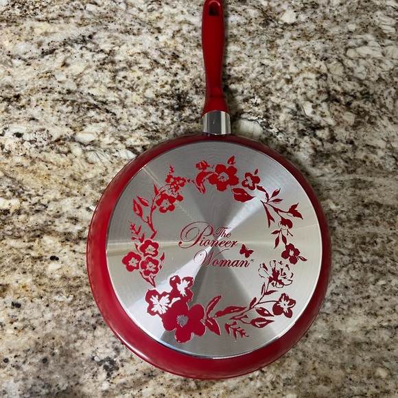 The Pioneer Woman Timeless Beauty Frying Pan - Picture 11 of 11